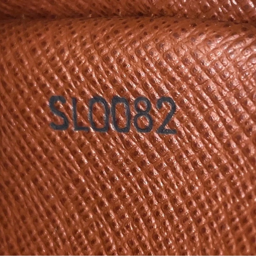 Louis Vuitton Danube PM Monogram Crossbody / Model M45266 | Made in France - Picture 13 of 15